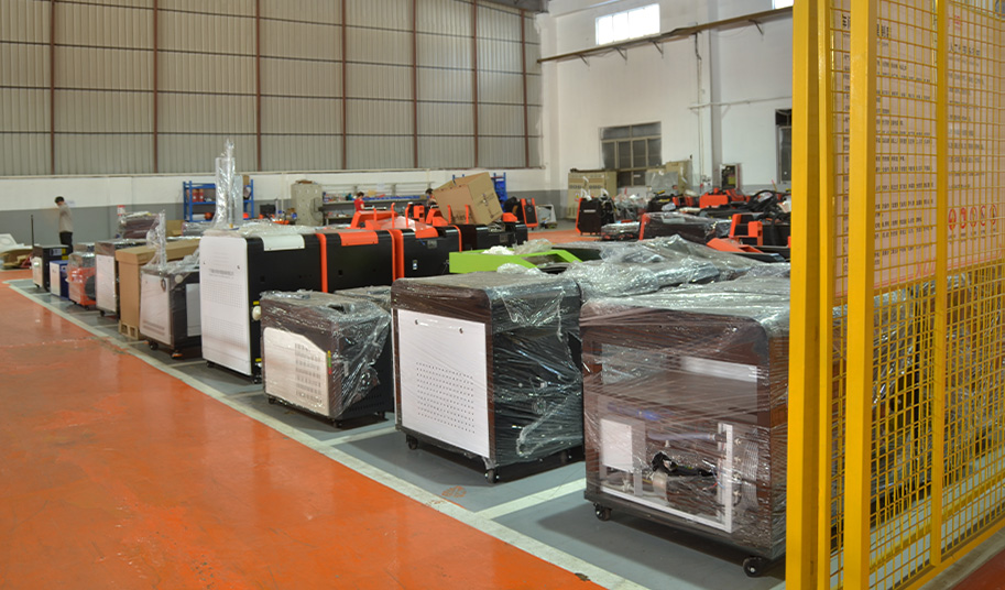 激光焊接機(jī)生產(chǎn)車間 激光焊接機(jī)生產(chǎn)車間